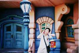 disney2s.jpg (8743 bytes)